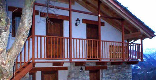Eco Chalet Maison Dominique Challand-Saint-Anselme Exterior photo